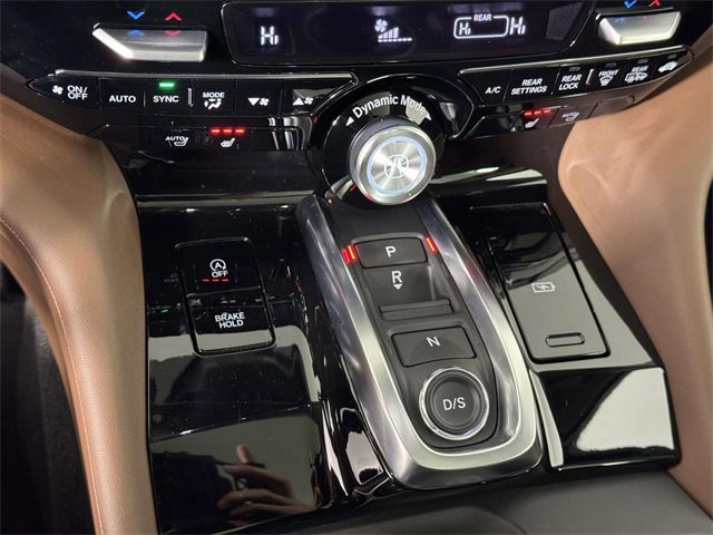 Used 2024 Acura MDX SH-AWD w/ Technology Package image 31