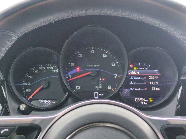 Used 2018 Porsche Macan image 8