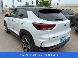 Used 2023 Chevrolet TrailBlazer RS w/ Sun and Liftgate Package FWD image 5