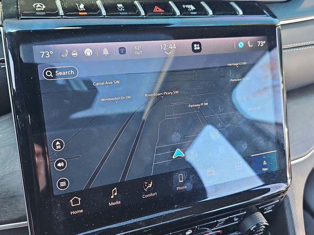 Used 2024 Jeep Grand Cherokee Limited w/ Black Appearance Package image 23