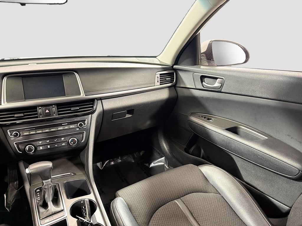 Used 2018 Kia Optima S FWD image 22