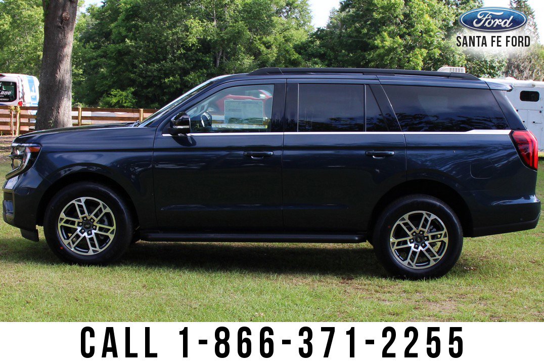 New 2025 Ford Expedition Active image 5