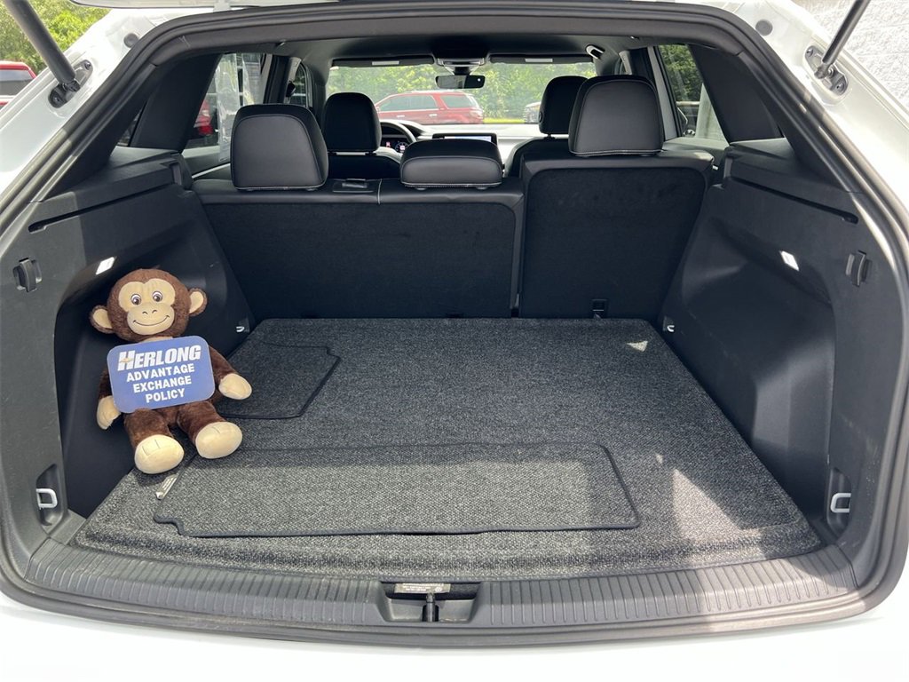 Used 2025 Volkswagen Atlas Cross Sport SE image 23