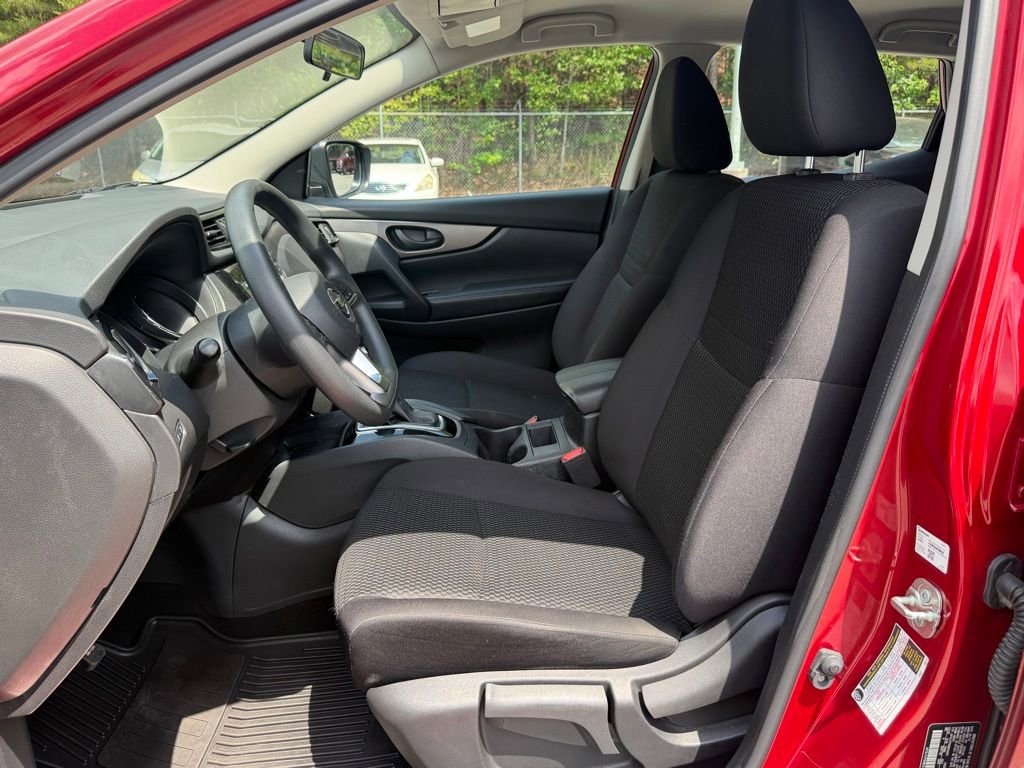 Used 2019 Nissan Rogue Sport S w/ Appearance Package FWD image 9
