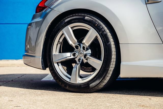 Used 2009 Nissan 370Z Coupe image 41