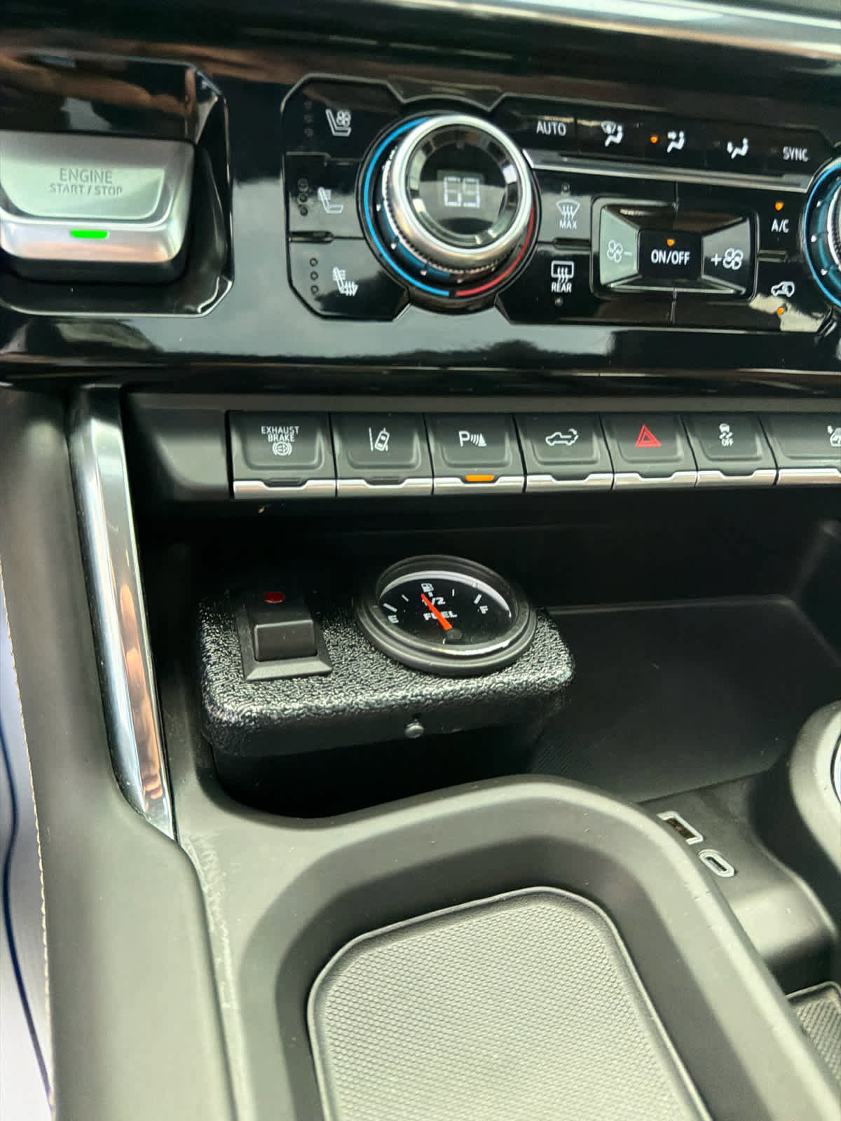 Used 2025 GMC Sierra 3500 Denali Ultimate AWD/4WD image 21