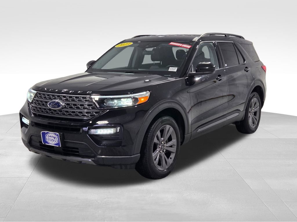 Used 2023 Ford Explorer XLT w/ Equipment Group 202A image 14