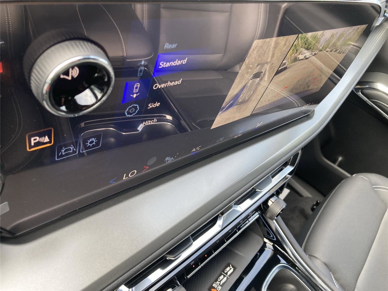 New 2026 Chevrolet Traverse LT w/ Driver Confidence Package image 24