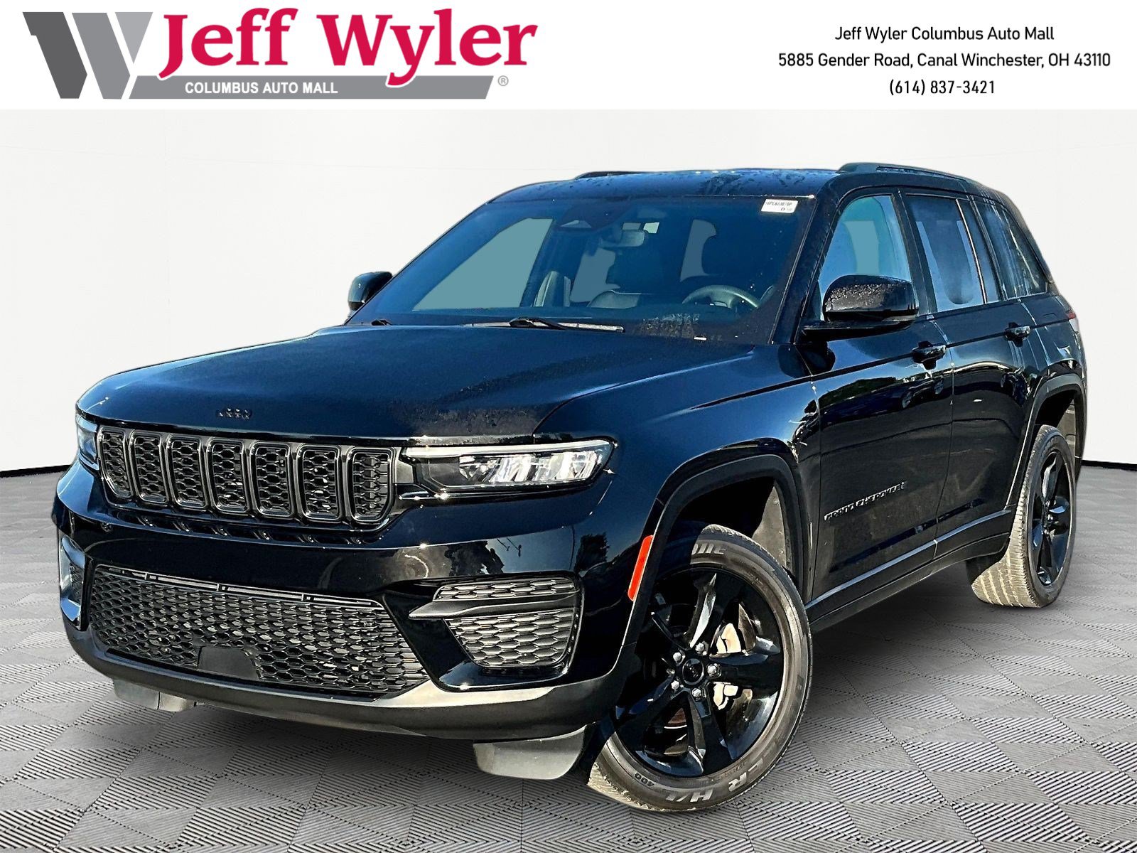 Used 2023 Jeep Grand Cherokee Altitude AWD/4WD image 1