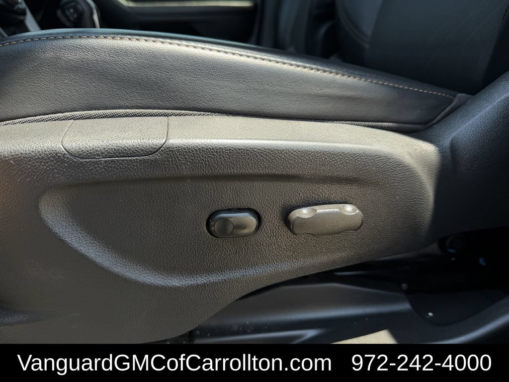 Used 2021 Chevrolet Trax LT w/ LT Convenience Package FWD image 27