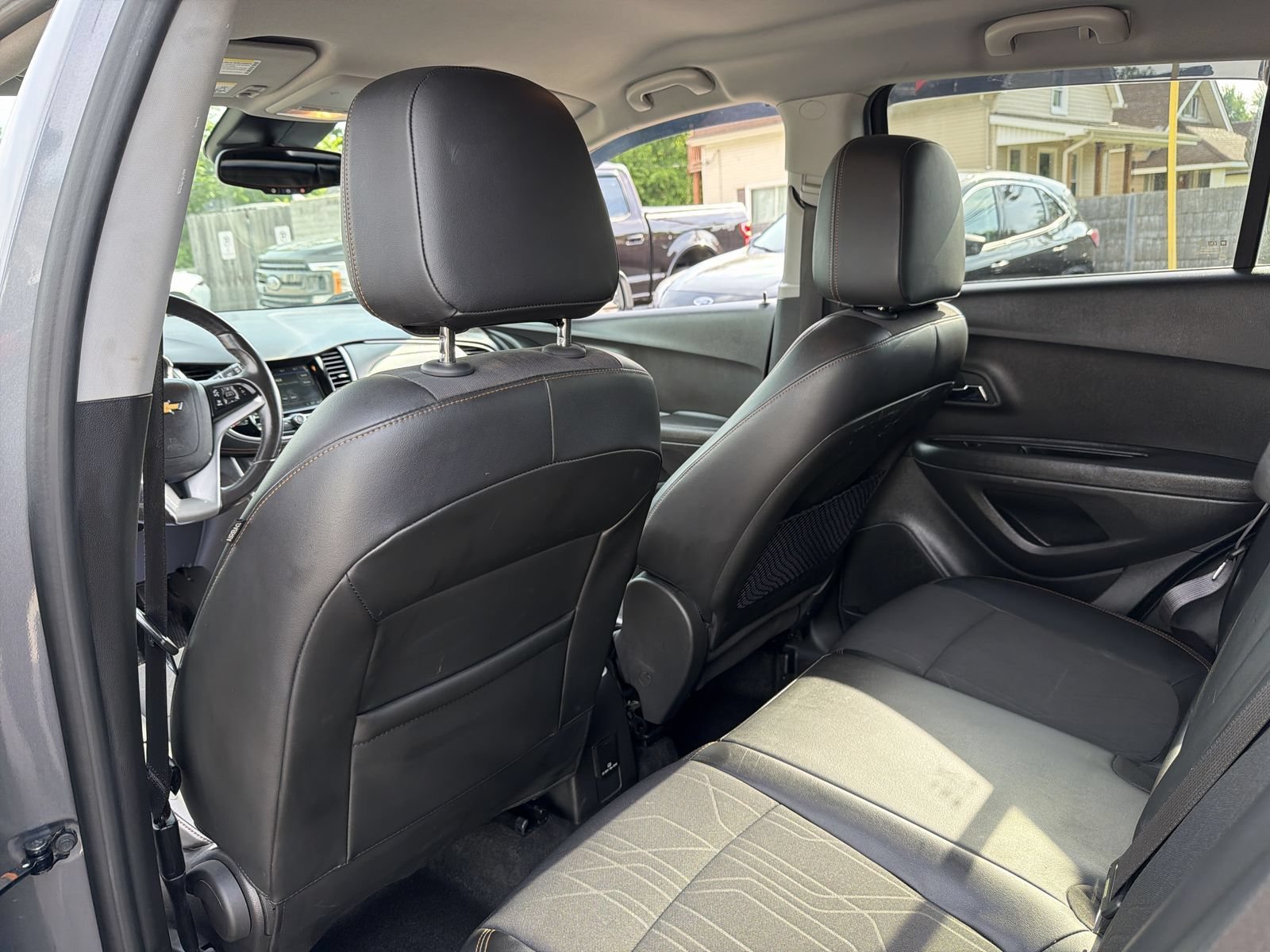Used 2019 Chevrolet Trax LT w/ LT Convenience Package AWD/4WD image 22