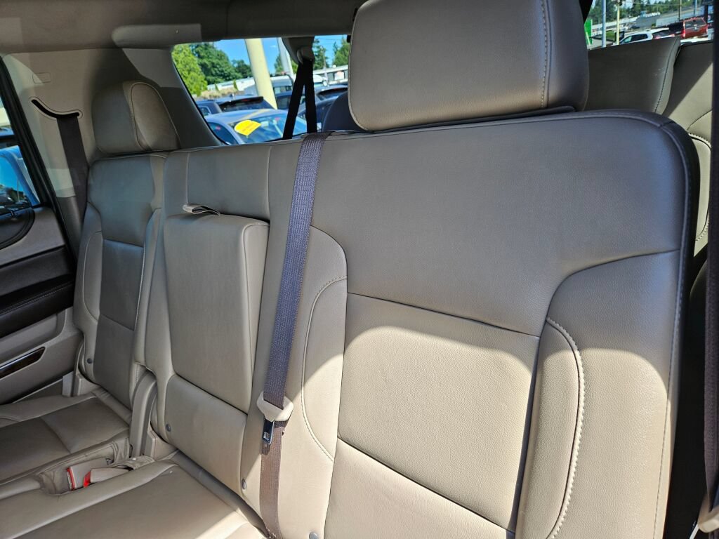 Used 2019 Chevrolet Suburban LT AWD/4WD image 13