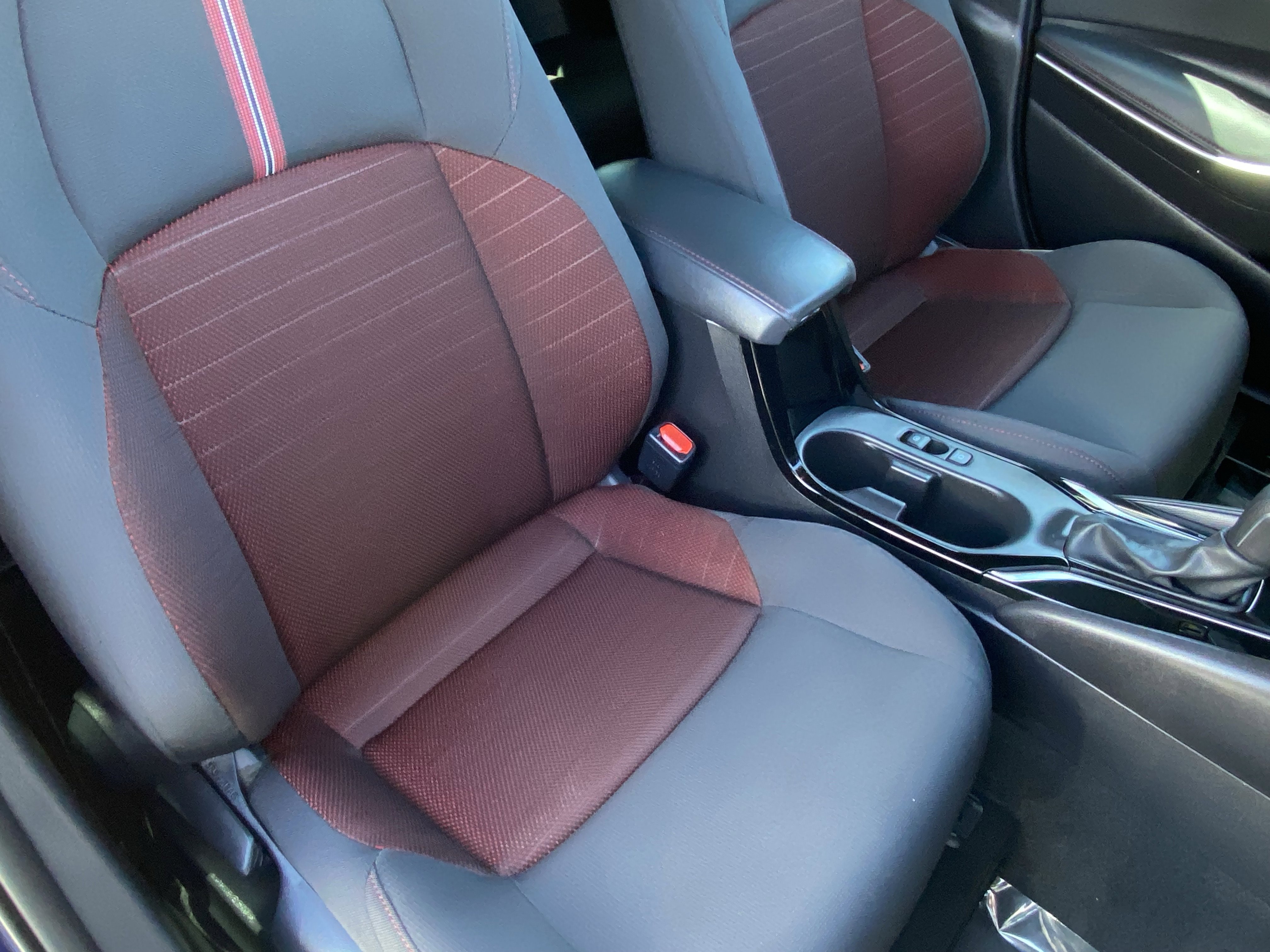 Certified 2025 Toyota Corolla SE FWD image 11
