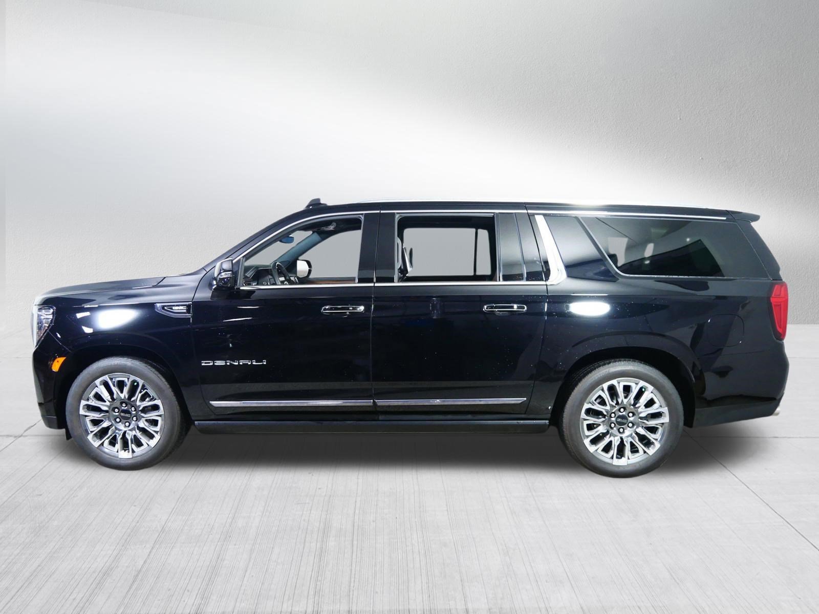 Used 2024 GMC Yukon XL Denali Ultimate image 4