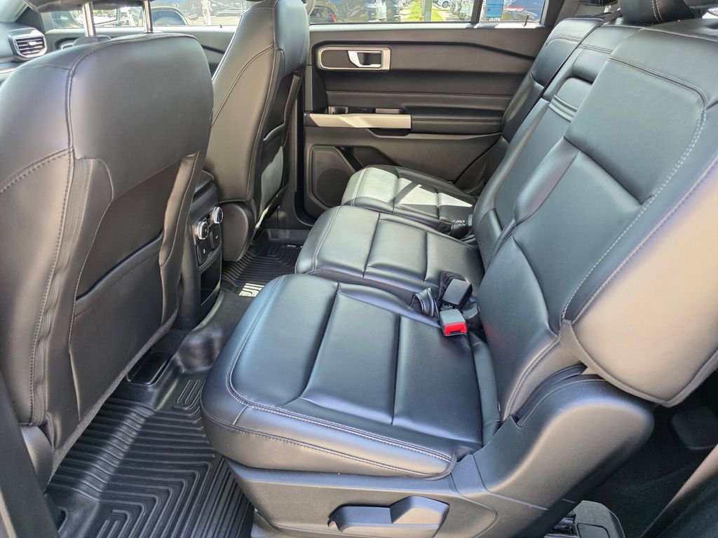 Used 2021 Ford Explorer XLT w/ Equipment Group 202A image 20