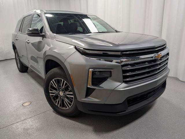 New 2026 Chevrolet Traverse LT AWD/4WD image 2