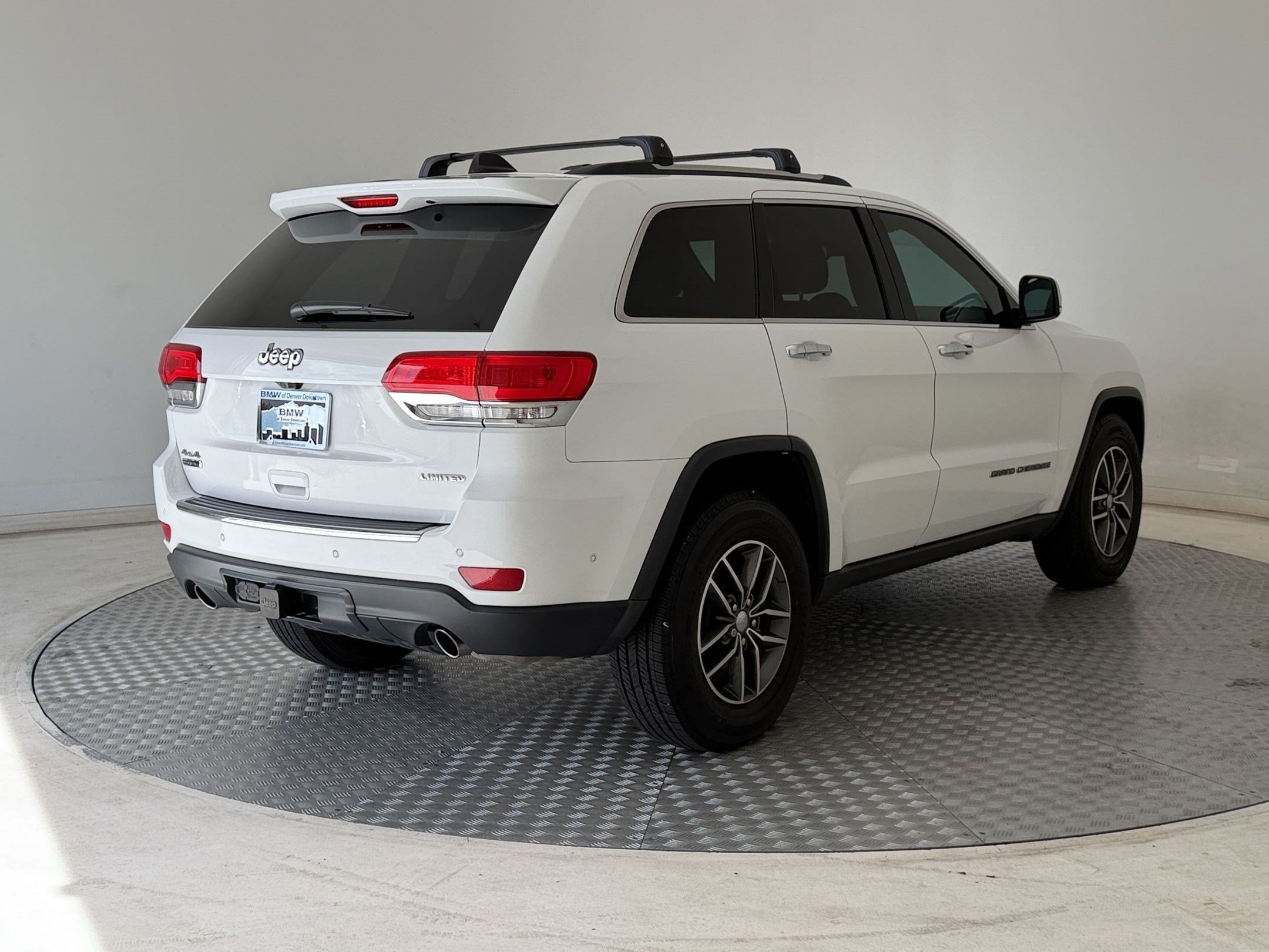 Used 2018 Jeep Grand Cherokee Limited AWD/4WD image 9
