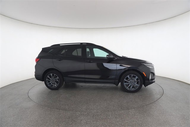 Used 2022 Chevrolet Equinox RS w/ Infotainment Package image 24