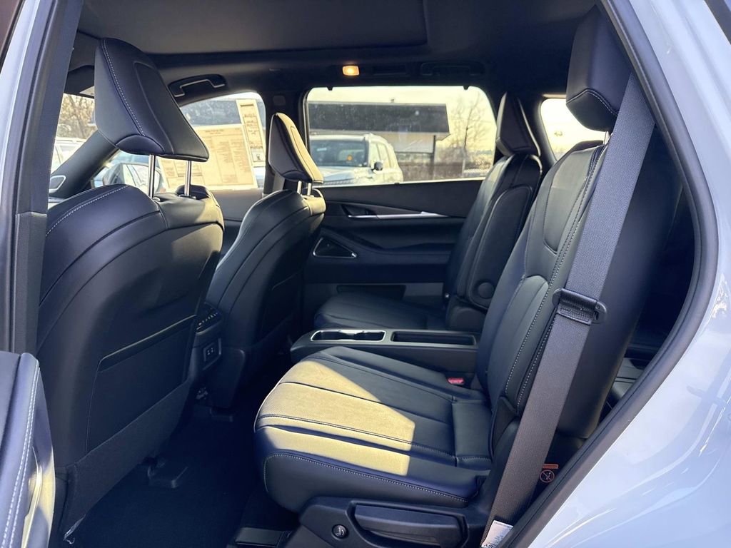 New 2026 INFINITI QX60 Sport w/ Dark Cargo Package image 18