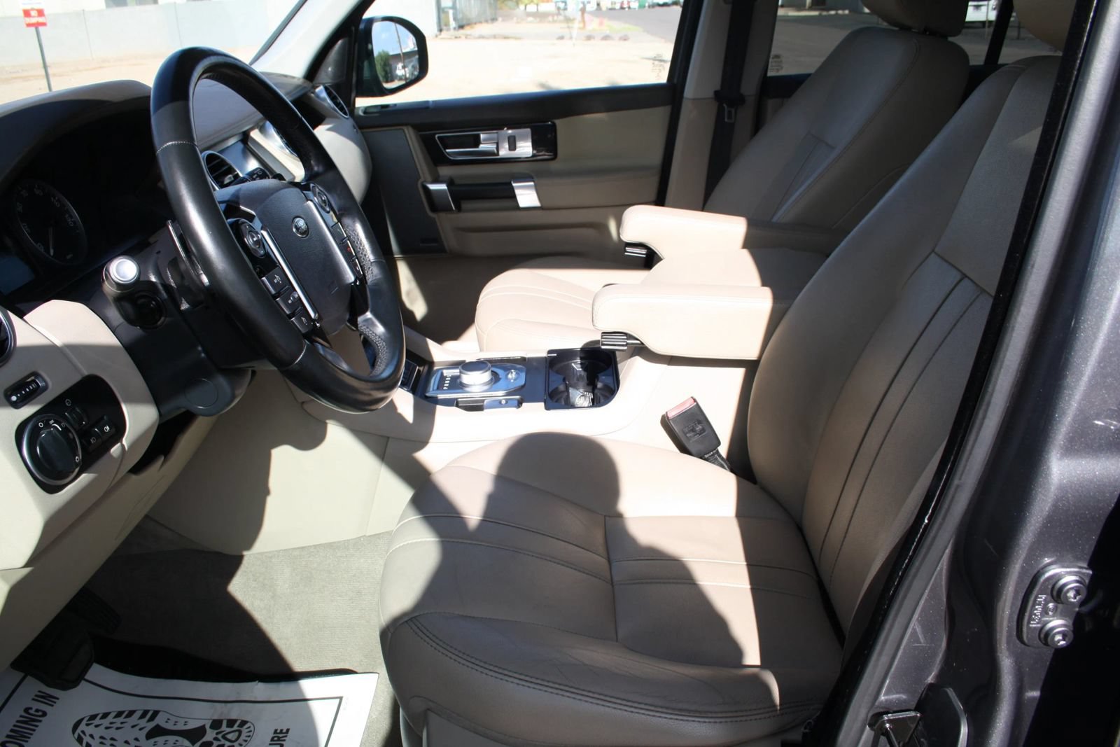 Used 2016 Land Rover LR4 HSE AWD/4WD image 10