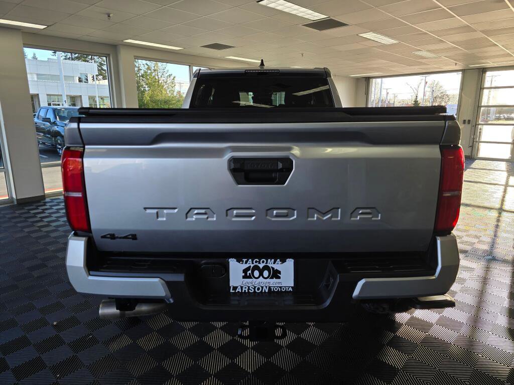 Used 2024 Toyota Tacoma TRD Off-Road image 4