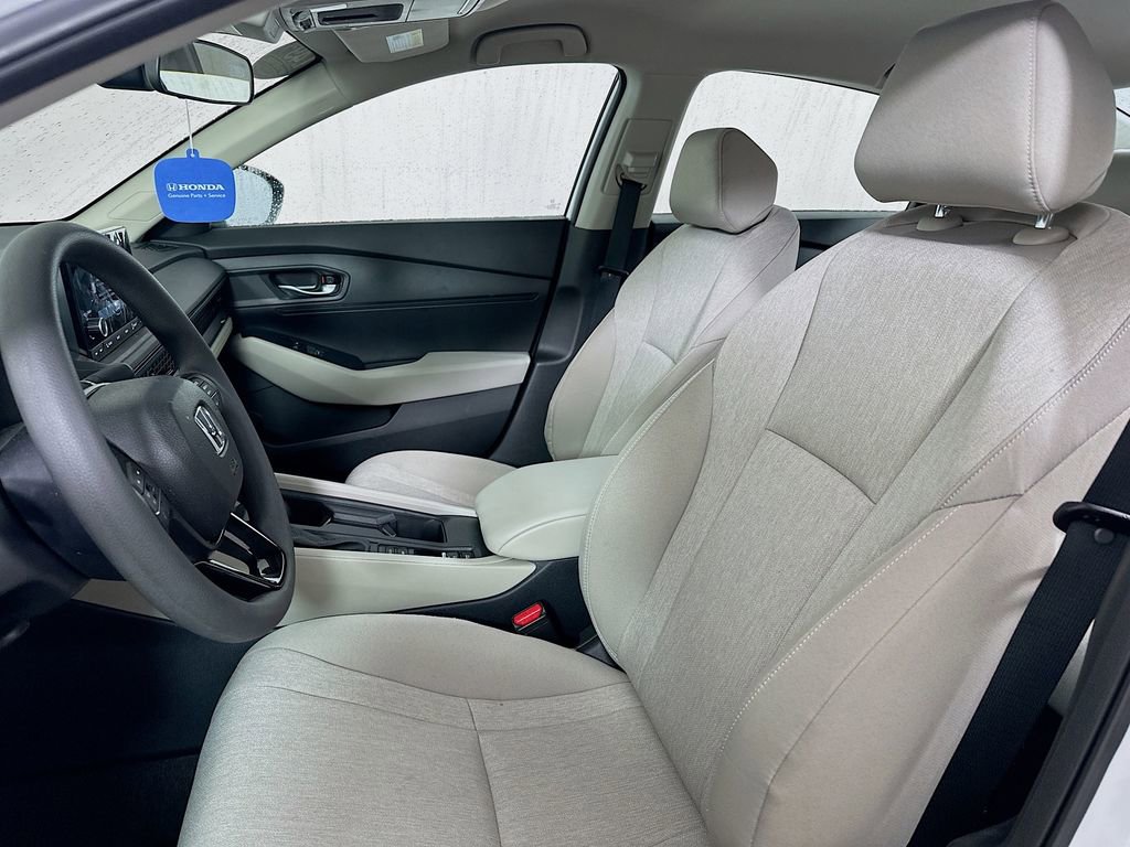 Used 2025 Honda Accord LX image 8