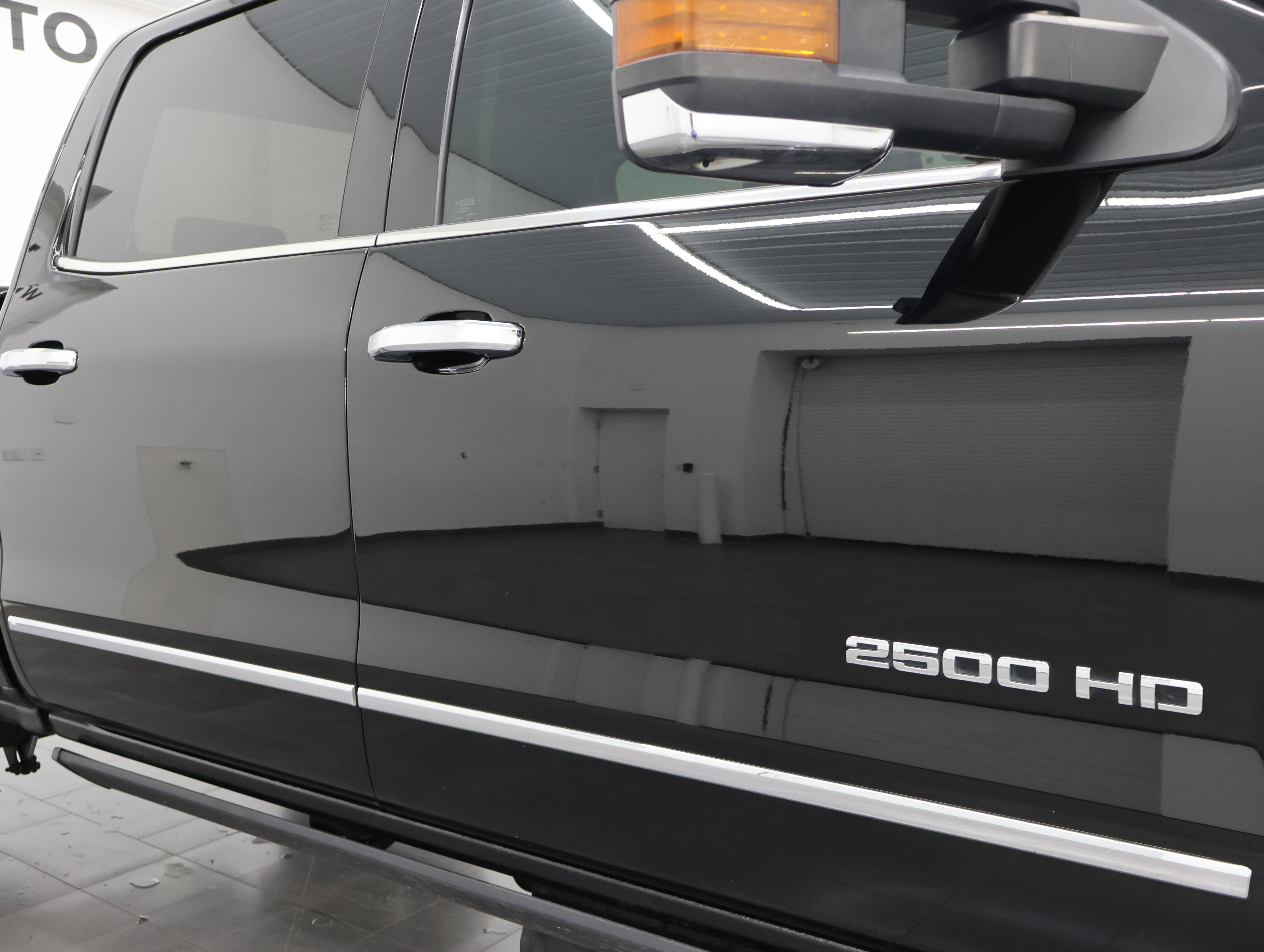 Used 2018 Chevrolet Silverado 2500 LTZ w/ Duramax Plus Package AWD/4WD image 23