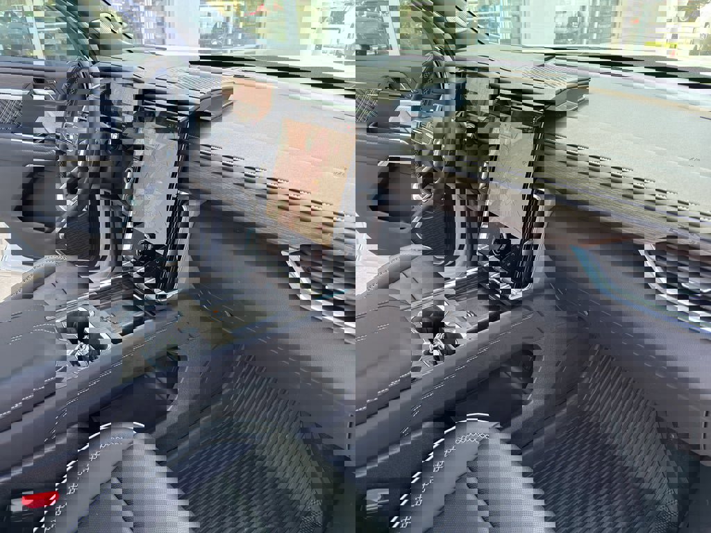 Used 2025 GMC Acadia Denali w/ Super Cruise Package image 35