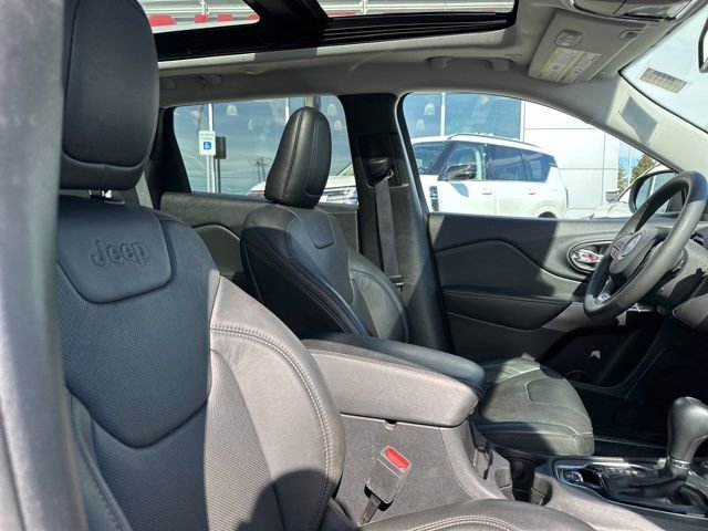Used 2021 Jeep Cherokee Limited w/ Elite Package AWD/4WD image 19