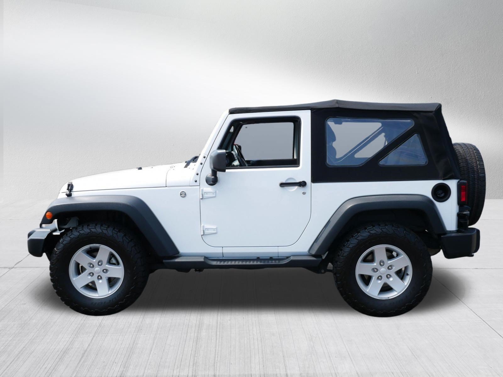 Used 2015 Jeep Wrangler Sport w/ Quick Order Package 24S AWD/4WD image 4