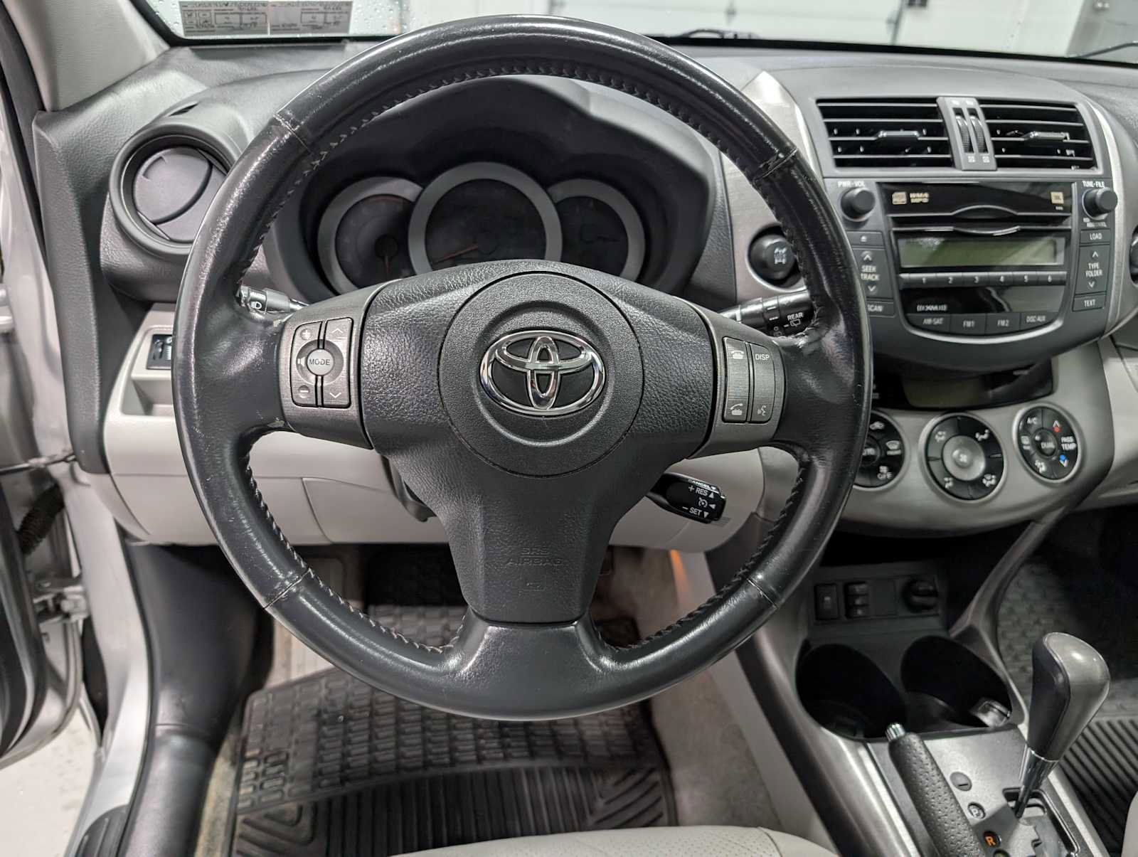 Used 2011 Toyota RAV4 Limited w/ Limited Extra Value Pkg AWD/4WD image 34