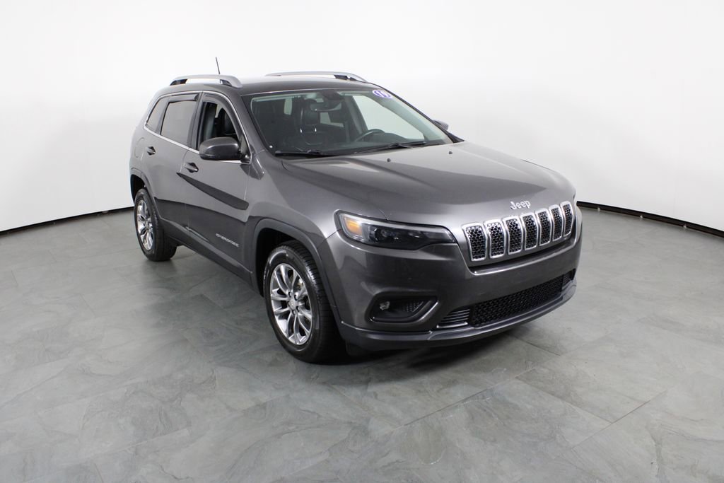Used 2019 Jeep Cherokee Latitude Plus w/ Comfort/Convenience Group FWD image 4