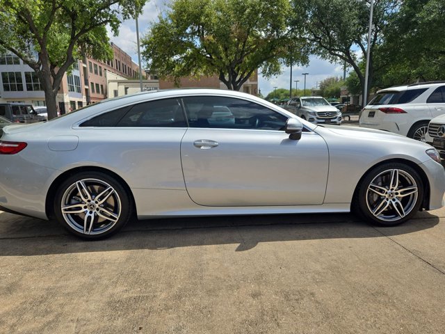 Used 2018 Mercedes-Benz E 400 Coupe image 4