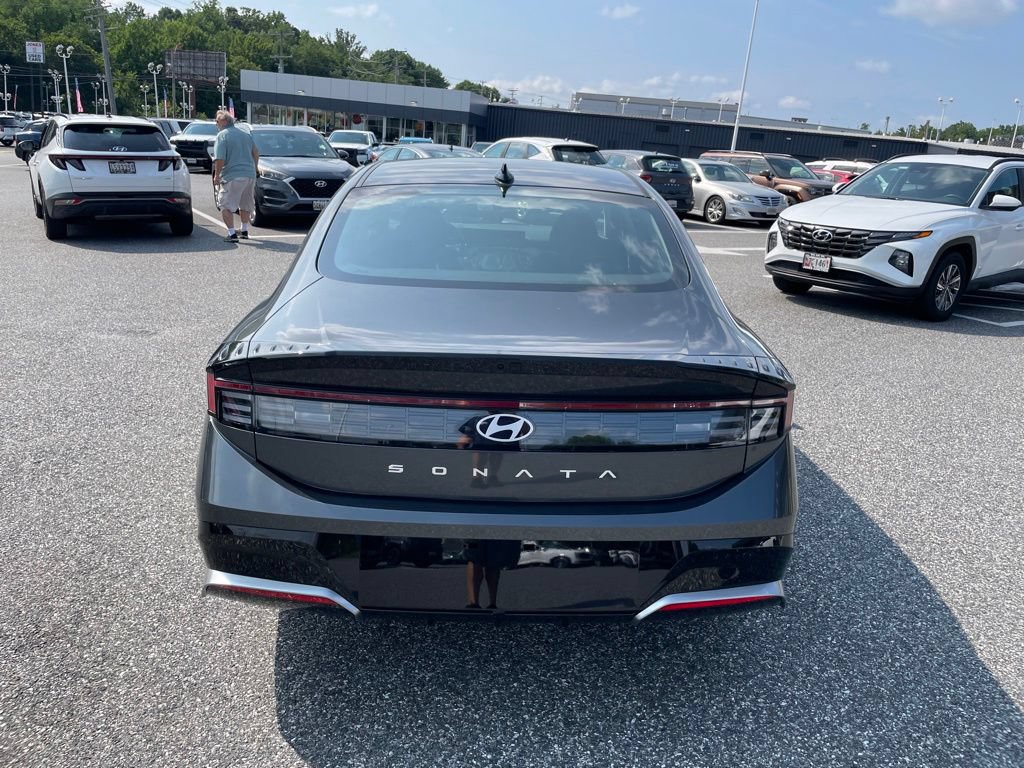 New 2026 Hyundai Sonata SEL FWD image 6