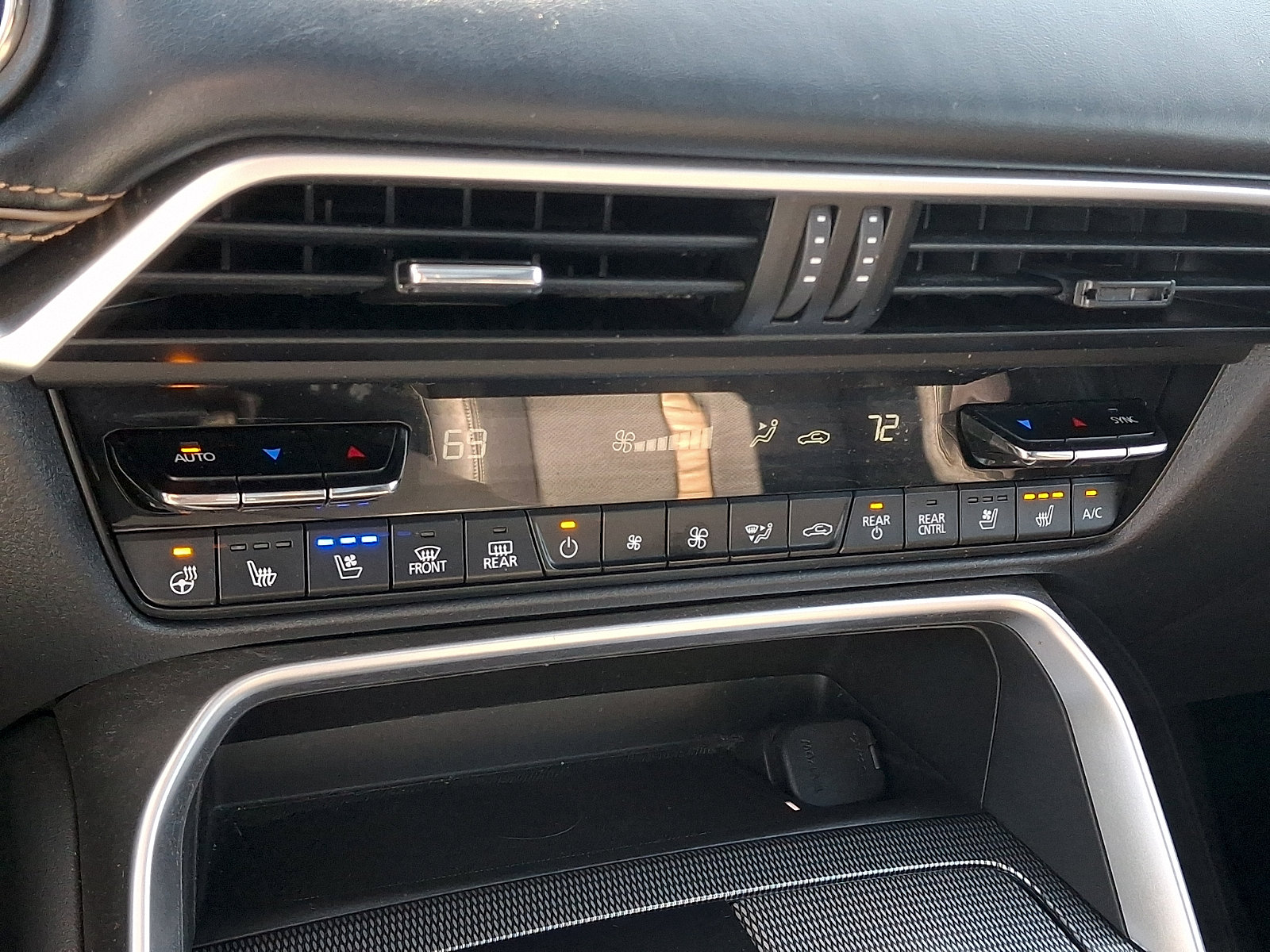 Certified 2024 MAZDA CX-90 Plug-In Hybrid w/ Premium Plus AWD/4WD image 20