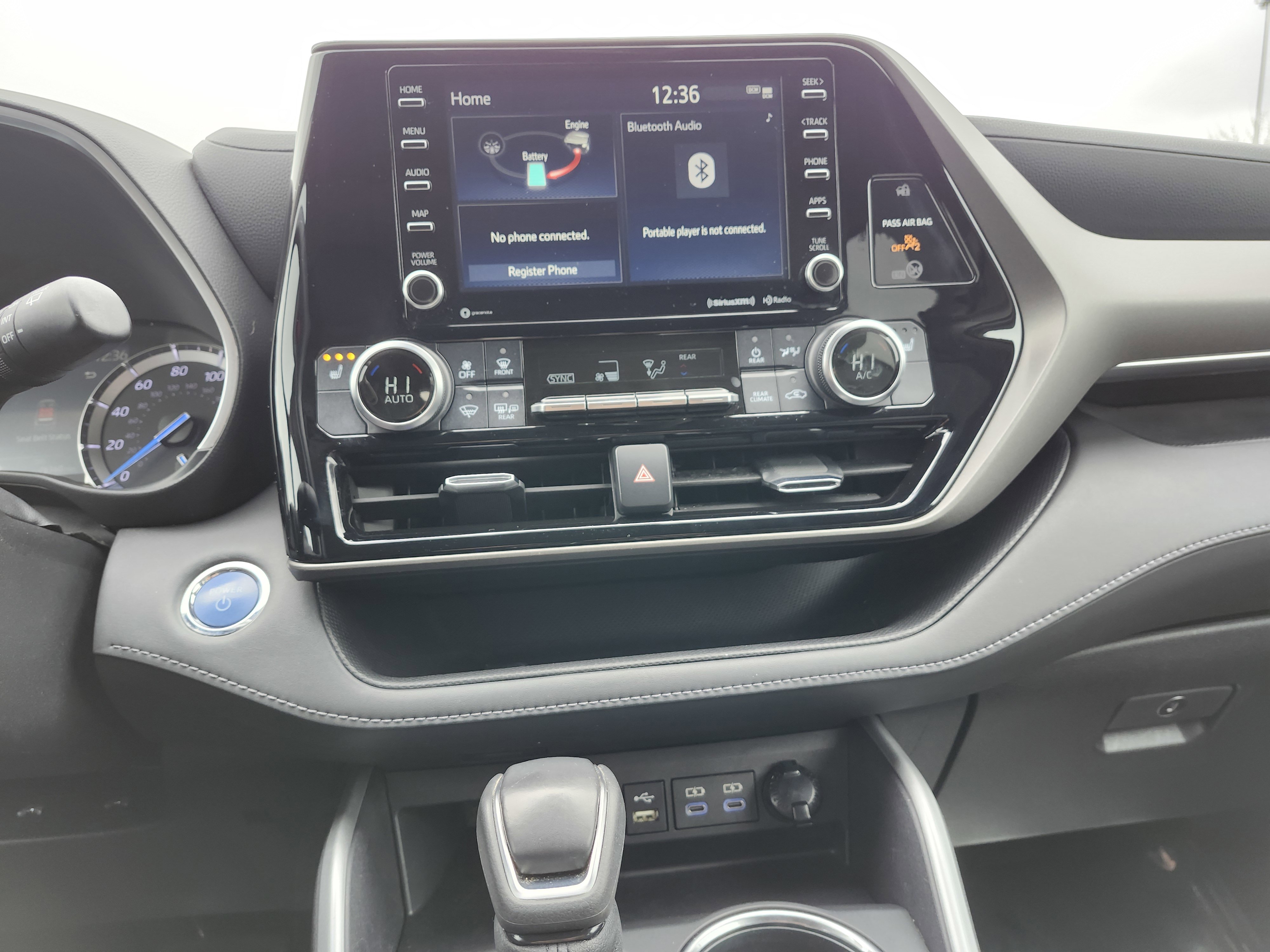 Used 2022 Toyota Highlander XLE image 37