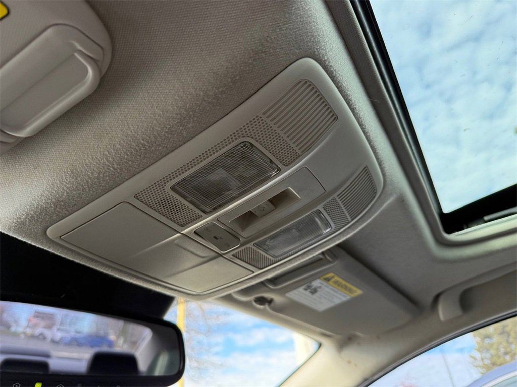 Used 2015 MAZDA MAZDA3 s Grand Touring image 32