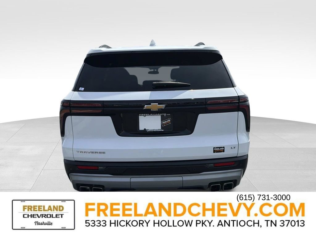 Used 2024 Chevrolet Traverse LT FWD image 4