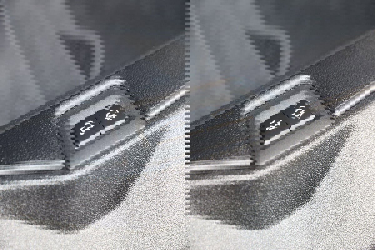 Used 2023 BMW X7 M60i w/ Executive Package image 68