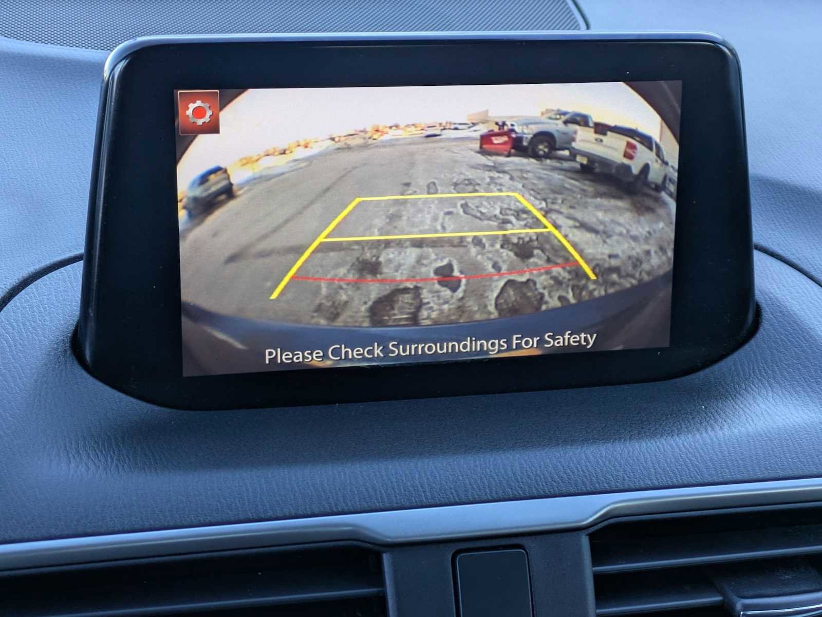 Used 2018 MAZDA MAZDA3 Sport image 23