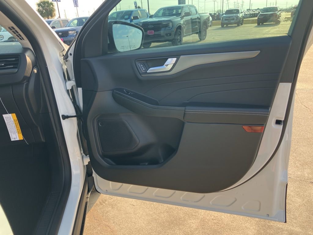 New 2026 Ford Escape SE image 12