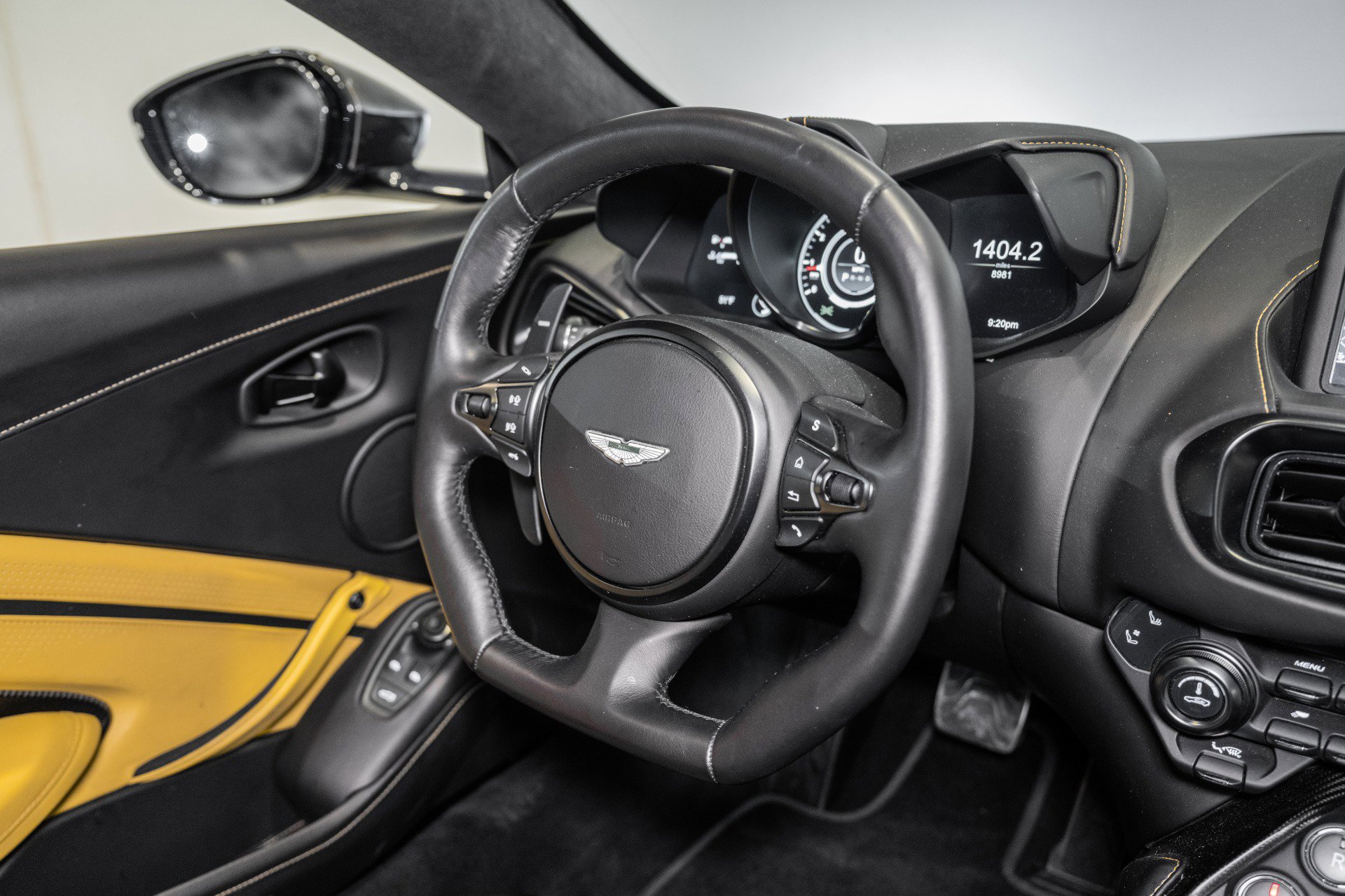 Used 2019 Aston Martin V8 Vantage image 20