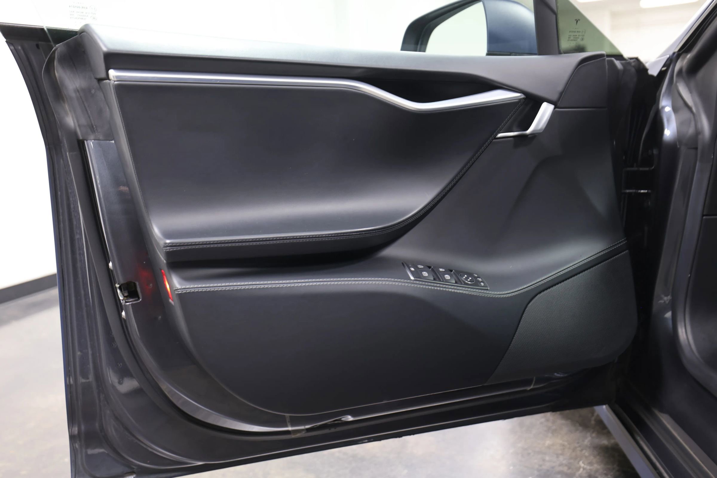 Used 2017 Tesla Model S 90D image 19