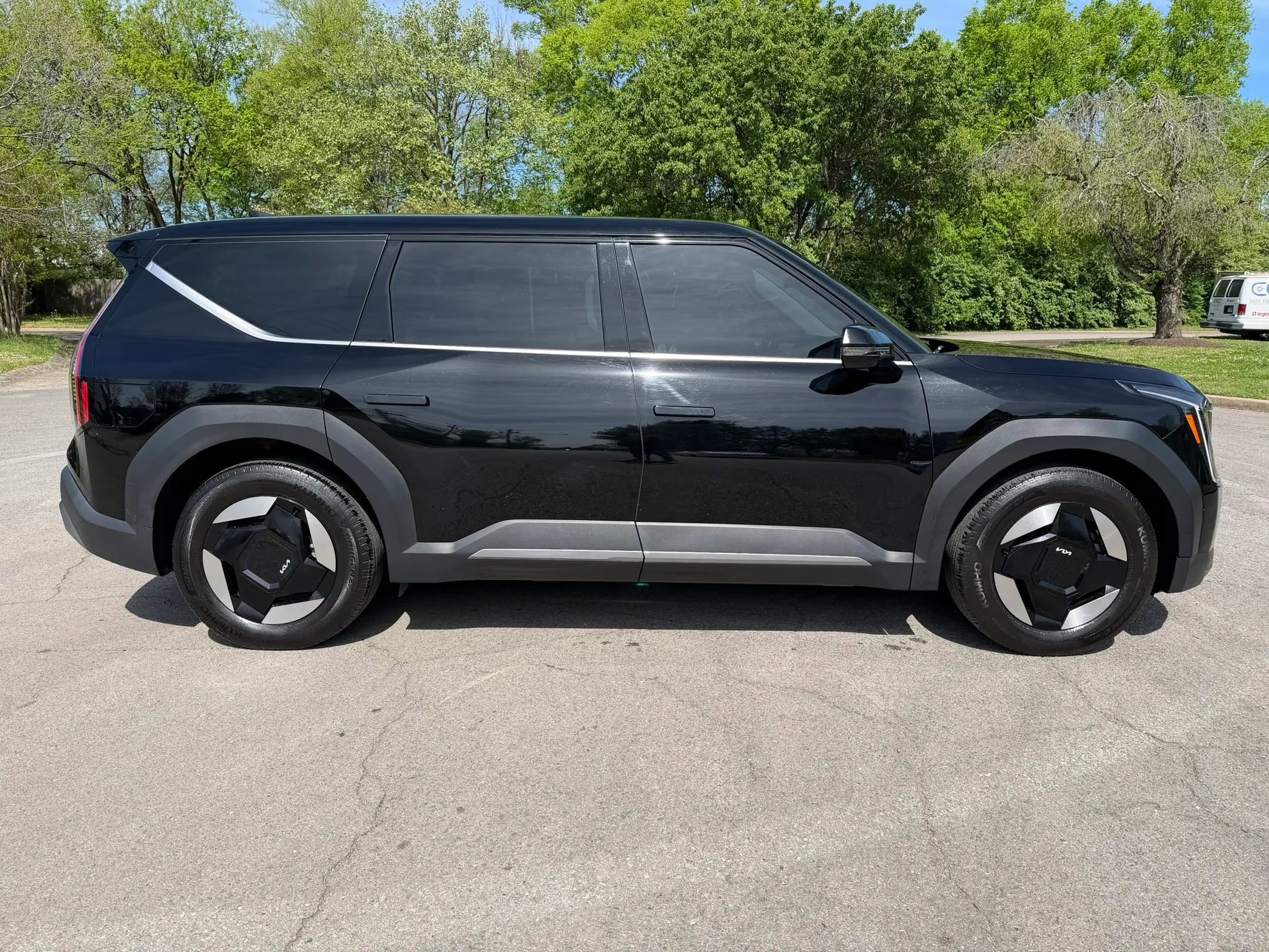 Used 2024 Kia EV9 Light Long Range image 5