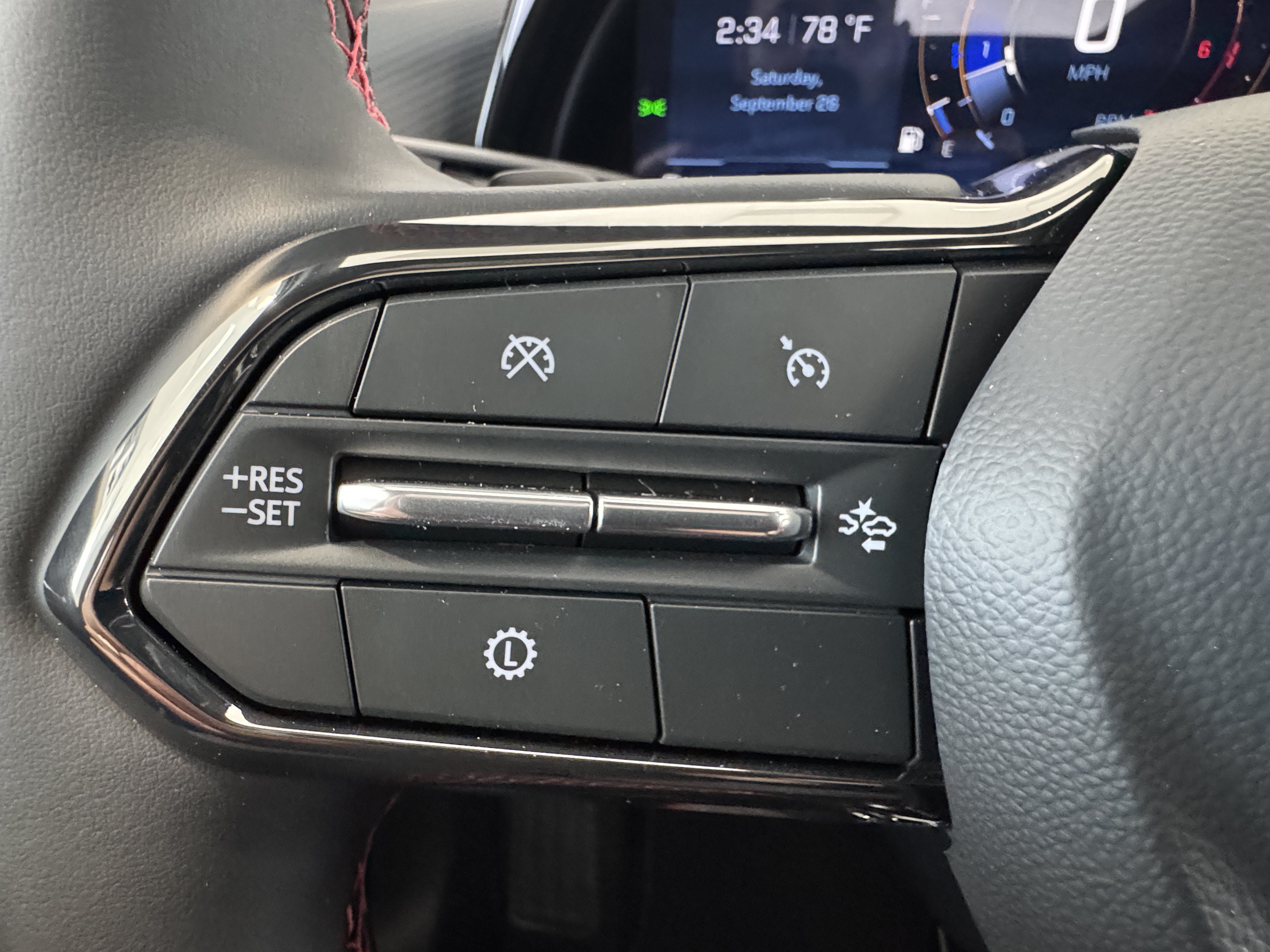 New 2027 Chevrolet Equinox RS w/ Safety and Technology Package AWD/4WD image 14