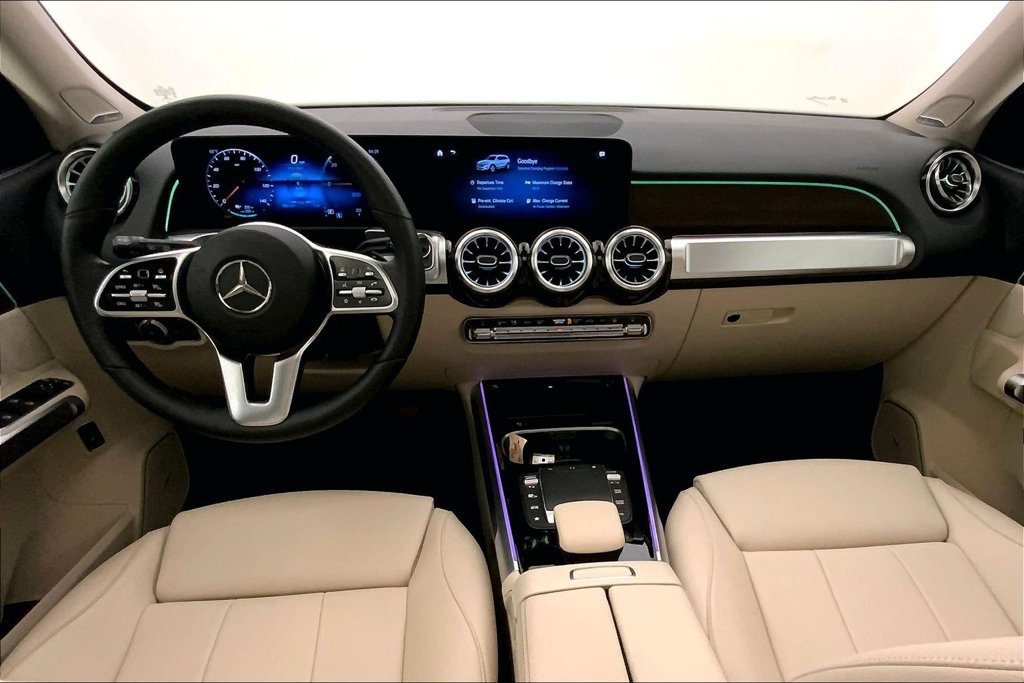 Used 2023 Mercedes-Benz EQB 350 4MATIC SUV image 16