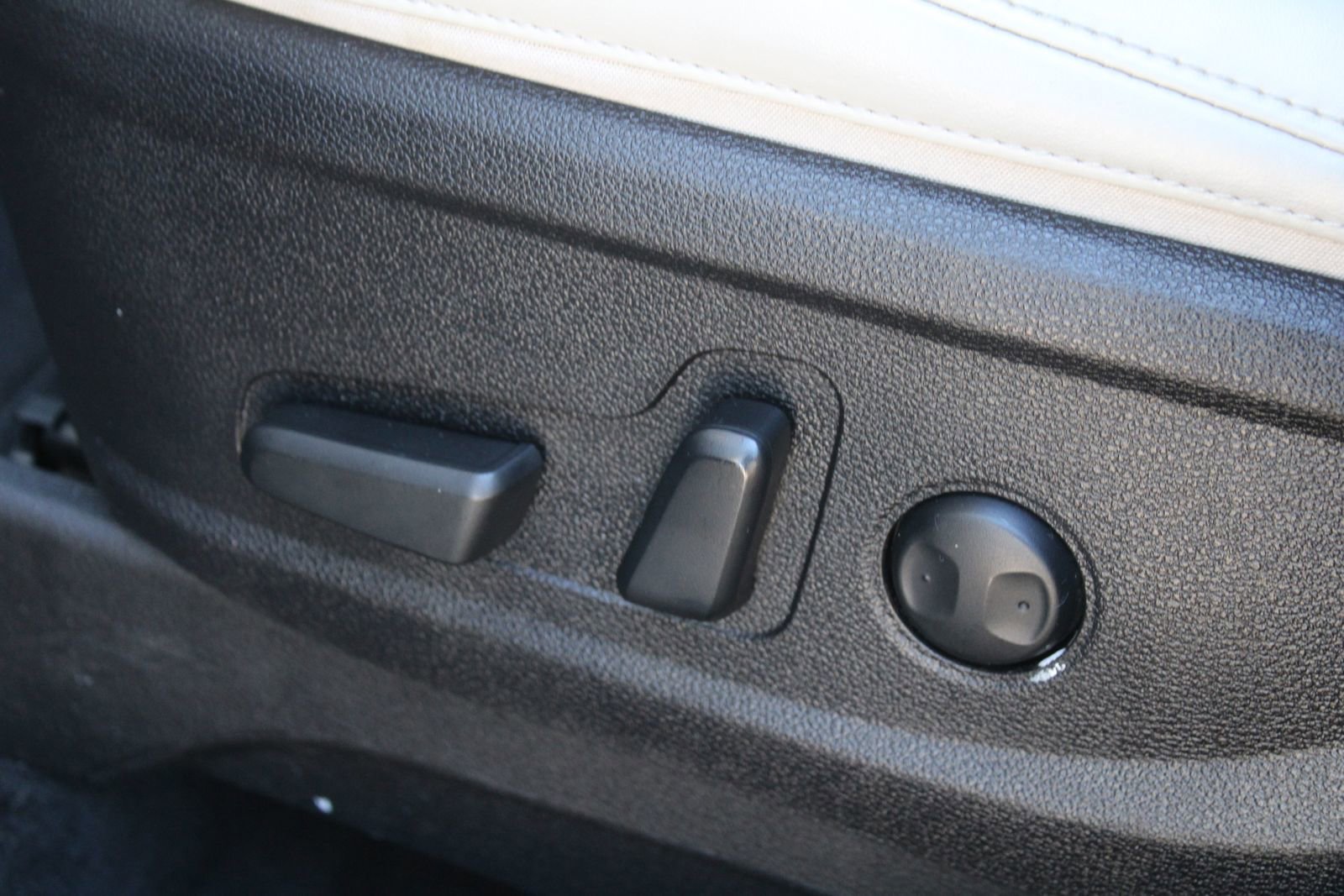 Certified 2022 Kia Telluride S image 23