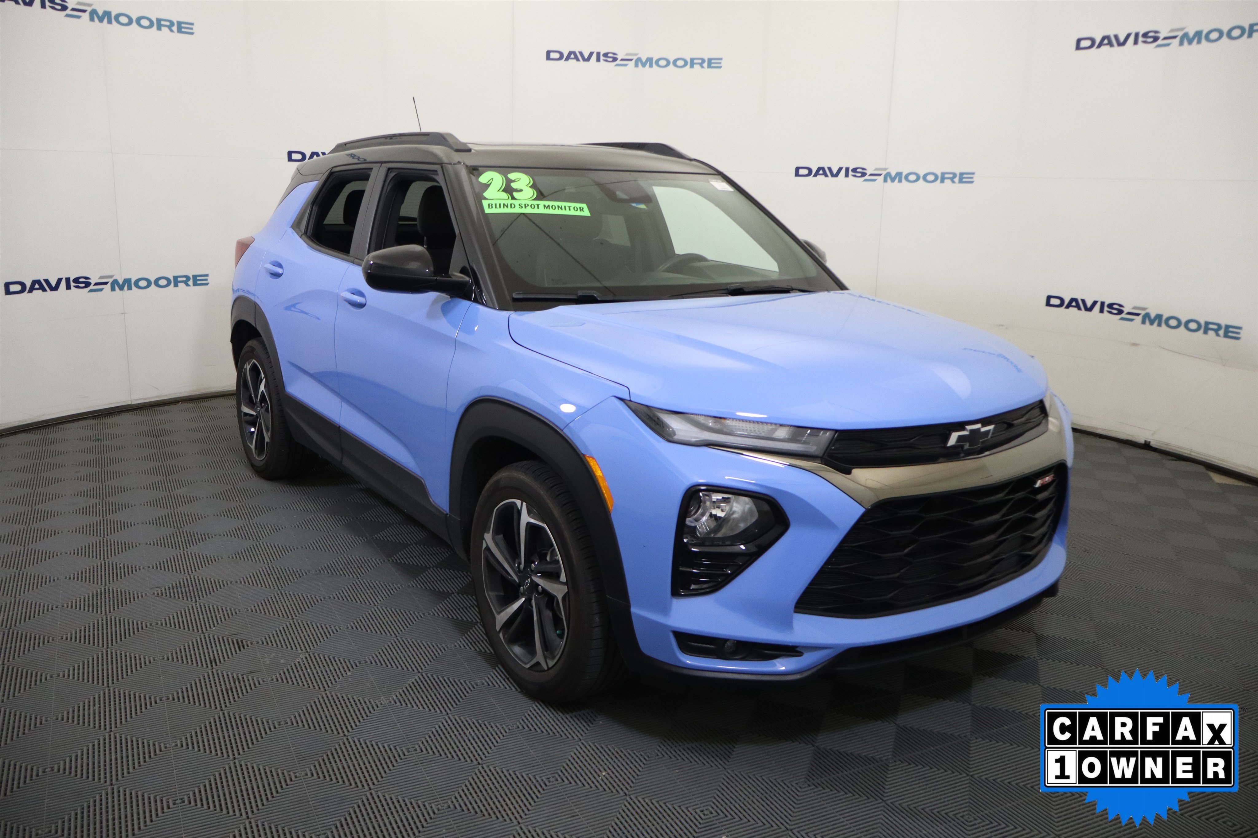 Used 2023 Chevrolet TrailBlazer RS w/ Sun and Liftgate Package FWD image 3