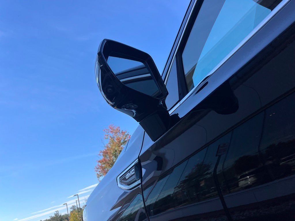 Used 2022 GMC Yukon Denali w/ Denali Premium Package AWD/4WD image 40