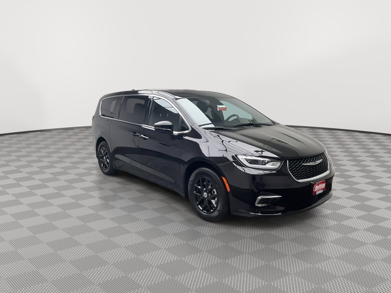 Used 2025 Chrysler Pacifica Select FWD image 32